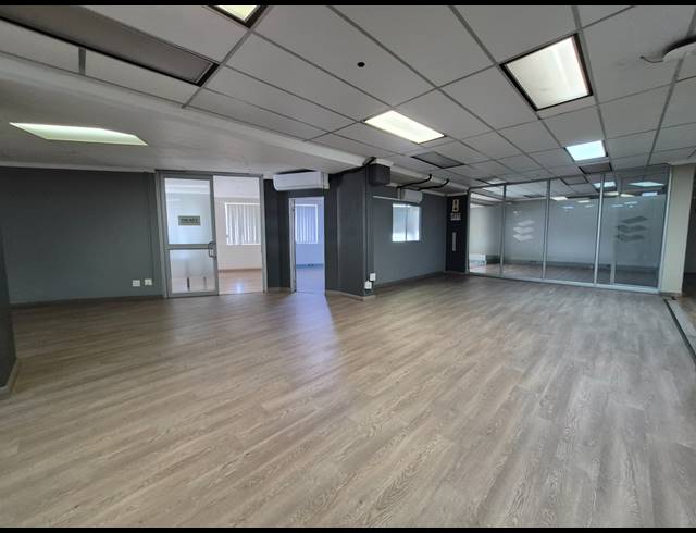 296M² OFFICE TO LET IN RIVONIA